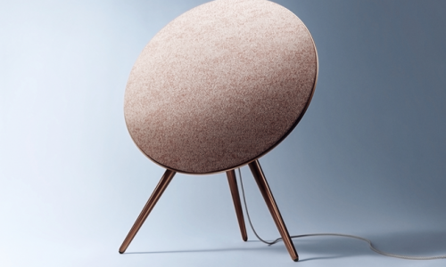 BANG & OLUFSEN 推出Beosound A9赭石棕，采用 Kvadrat 全新定制的 Woolscape 织物面罩